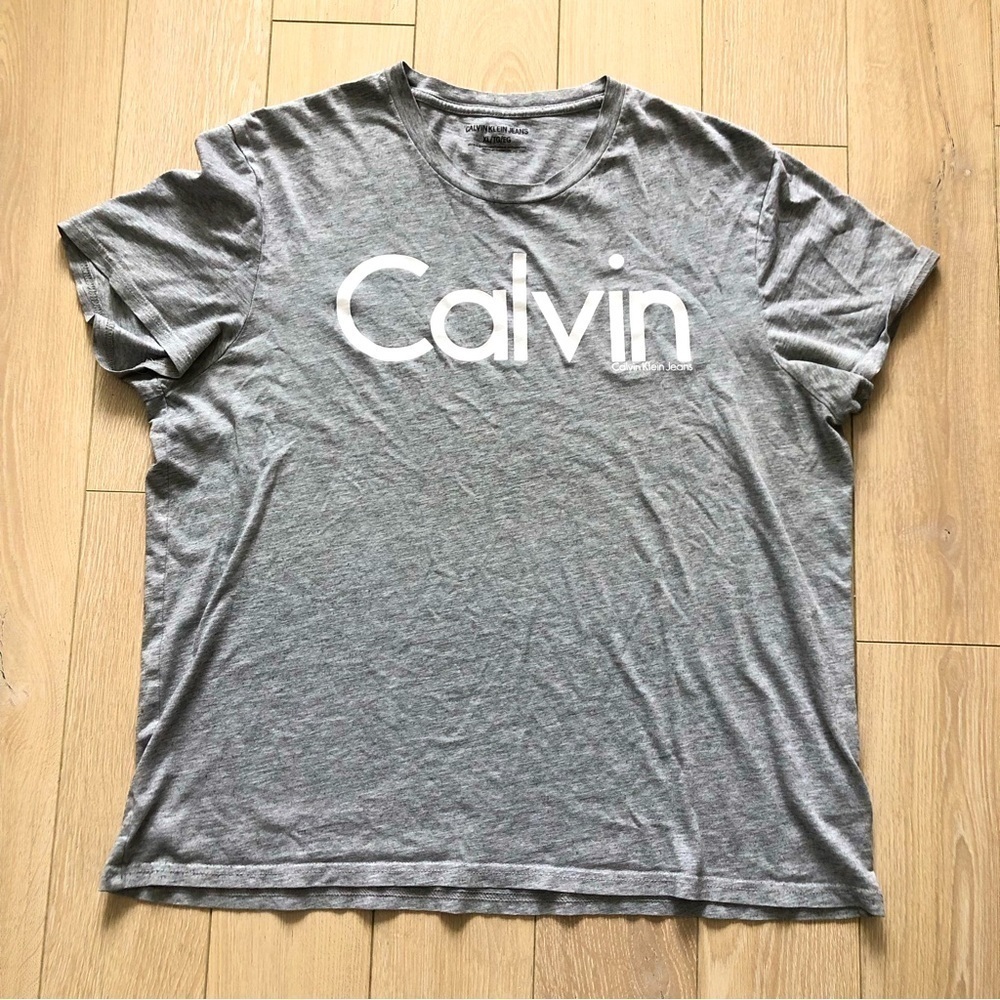 Calvin Klein Jeans Logo T Shirt in Grey